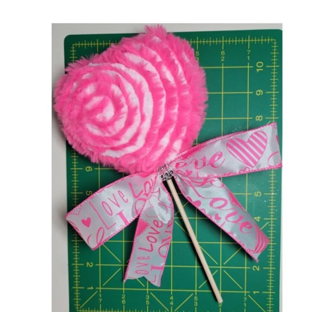 Velvety White Yarn‎ & Pink Furry Yarn Heart Lollipop, Hand Crafted #2